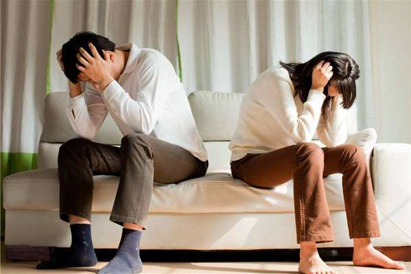 合肥市私家侦探：被背叛后能过“破情执”的女人，都狠心捅破了这3层窗户纸！